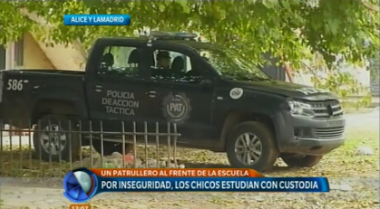 Debido a la inseguridad, los chicos estudian con custodia