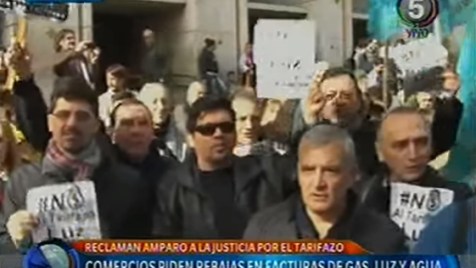 Comerciantes se movilizaron para pedir rebajas en facturas de gas, luz y agua