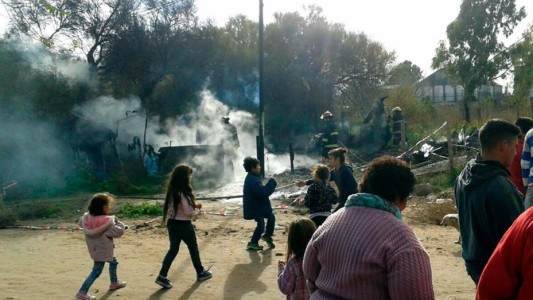 Bahía Blanca: incendiaron la casa del detenido que confesó el crimen de Micaela Ortega