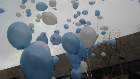 El concejal Cossia impulsa un proyecto para prohibir la suelta de globos con helio