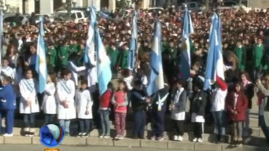 "Rosario abanderada", una campaña para revalorizar la creación de la Bandera