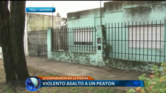 Violento asalto a un peatón