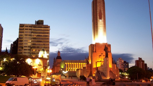 Municipio y Nación harán una inversión conjunta para restaurar el Monumento a la Bandera