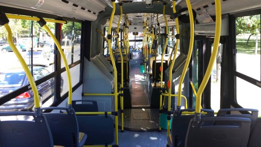 Controlarán y multarán a las unidades del transporte urbano que circulen con el aire acondicionado apagado