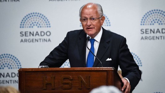 Polémico discurso de Abel Albino: "El preservativo no protege de nada"