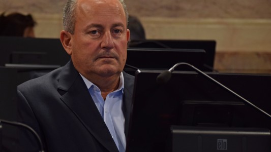 Aborto legal: uno de los senadores "indecisos" anticipó que votará en contra