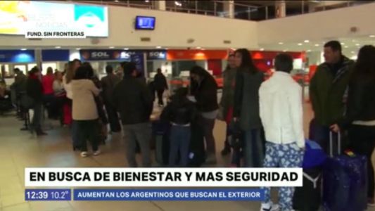 Crecen las consultas de argentinos para emigrar del país