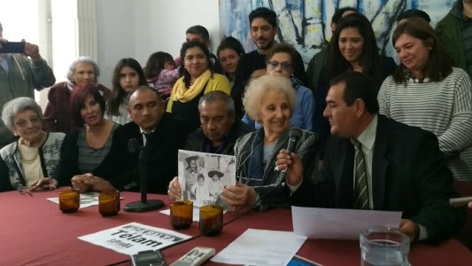 Abuelas de Plaza de Mayo celebran la restitución del nieto número 128