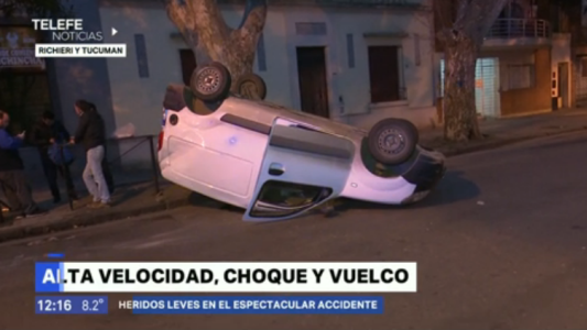 Choque y vuelco a alta velocidad