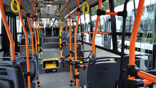 Niños y niñas podrán viajar gratis este domingo en el transporte urbano