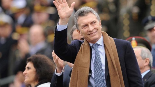 Agredieron el auto en el que viajaba el presidente Macri en Villa Traful, Neuquén