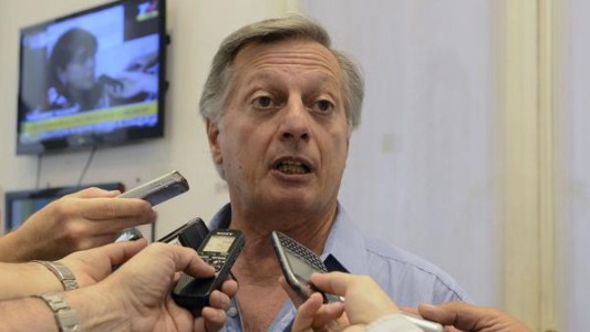 Aranguren consideró que es "inviable" suspender el aumento de las tarifas públicas