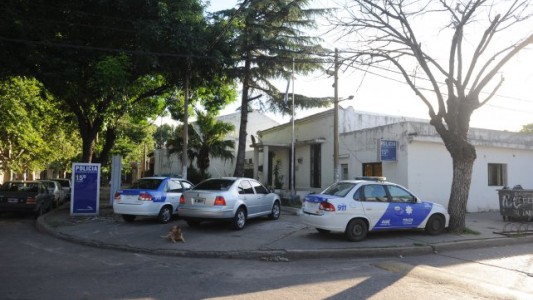 Apuñalaron a un joven en un intento de robo en la zona sur