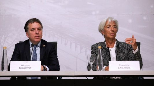 El FMI reiteró su apoyo a Argentina y aseguró que va a revisar el programa financiero