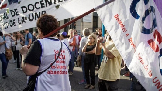 Docentes de la UNR rechazaron la última oferta salarial
