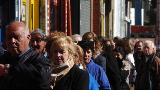 Anunciaron un aumento del 14,16 por ciento para jubilaciones y asignaciones por hijo