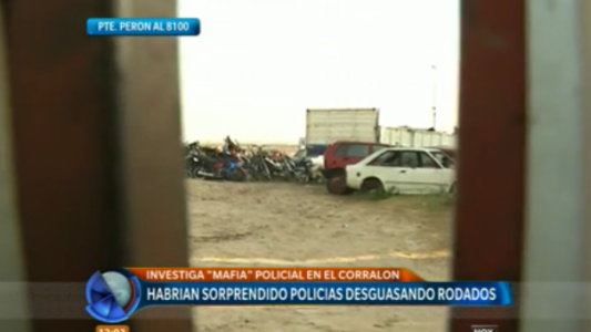 Habrían sorprendido a policías desmantelando rodados