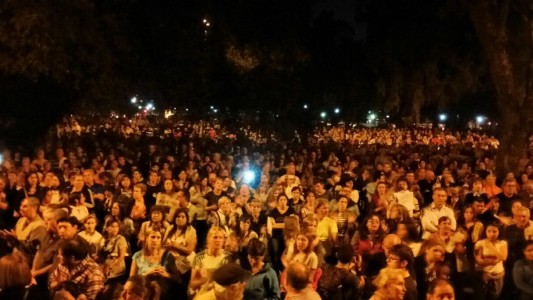 Una multitud de vecinos autoconvocados en una marcha sin precedentes reclamaron justicia y seguridad