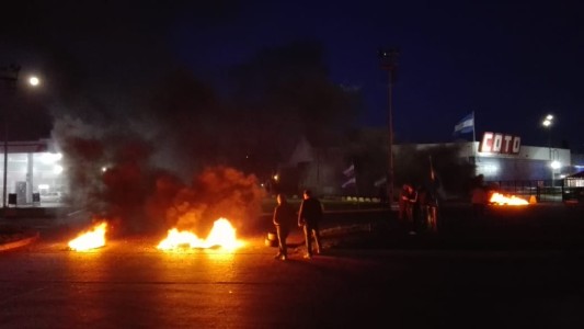 Actos, movilizaciones y cortes en distintos puntos de la ciudad por el paro general