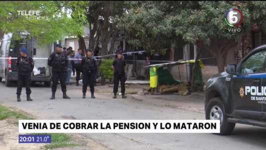 Asesinaron a un hombre en la puerta de su casa para robarle
