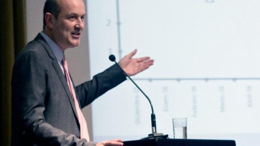 Sturzenegger: "Se vienen tres meses delicados en materia de inflación"