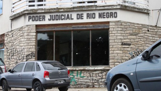 Viaje de egresados: una joven denunció que fue abusada por cuatro jóvenes en Bariloche