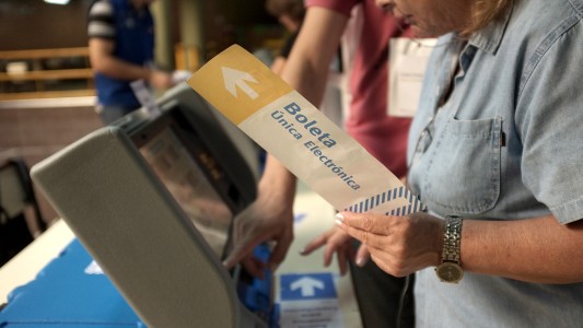 Diputados aprobó y giró al Senado la inclusión de la boleta electrónica para los comicios de 2017