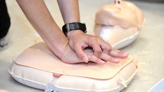 Brindarán capacitación gratuita en RCP en todos los centros municipales de distrito