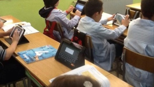 Habilitan el uso de celulares y tablets en las aulas de escuelas bonaerenses