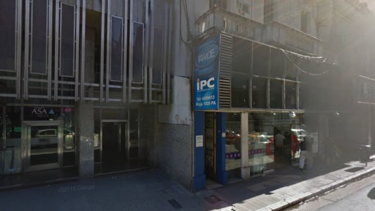 Allanaron la sede de un instituto de moda tras recibir denuncias de alumnos por emitir títulos sin validez