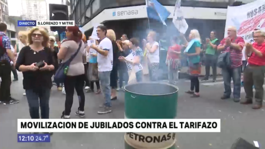 Jubilados se movilizaron en contra de los tarifazos