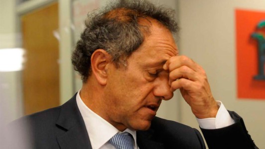 Fiscal pidió que Scioli vaya a juicio por tráfico de influencias