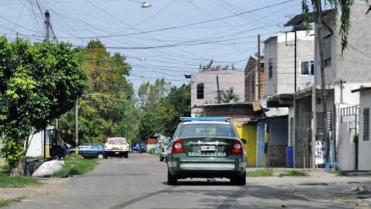 Detuvieron a un policía con licencia médica con droga y un arma cargada