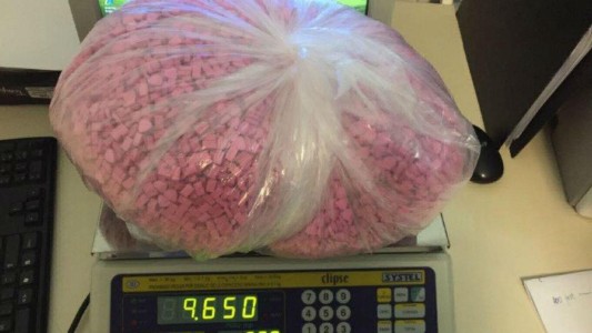 Secuestran en Córdoba más de 27 mil pastillas de éxtasis que intentaba ingresar al país un ciudadano dominicano