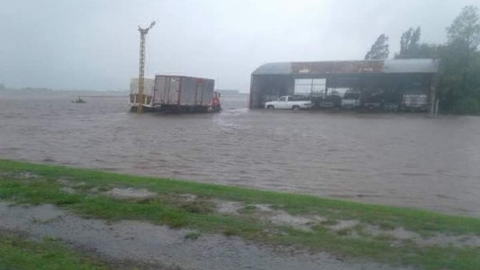 Cientos de evacuados por inundaciones al sur de la provincia