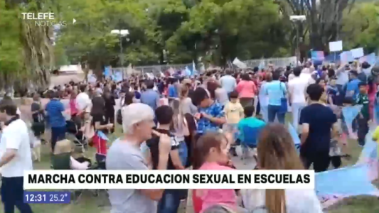 Militantes "pro vida" marcharon en contra de la ley de educación sexual en escuelas