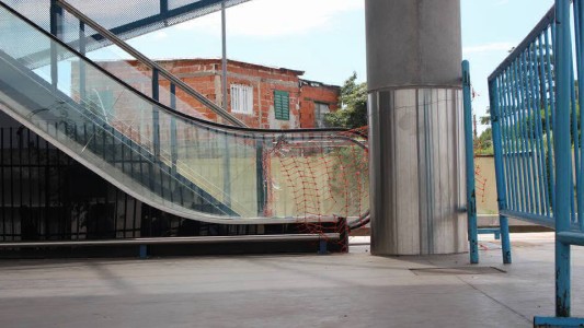 Denuncian que la estación de trenes del Apeadero Sur se encuentra en serio estado de abandono