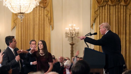 Trump echó de la Casa Blanca a un periodista de la CNN después de una fuerte discusión