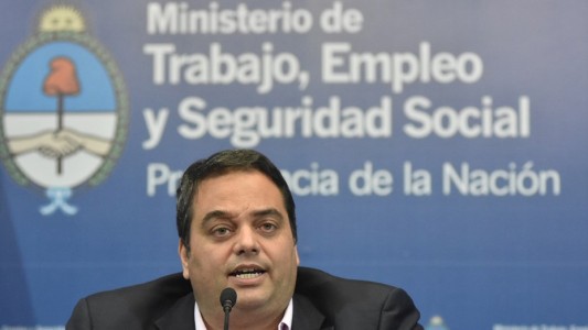 Triaca: "El paro del lunes no sirve de nada"