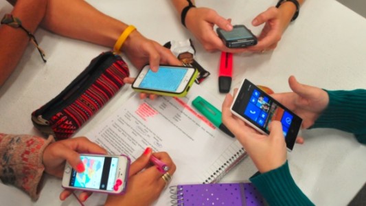 La dura carta contra la juventud de un profesor universitario que renunció a su cargo