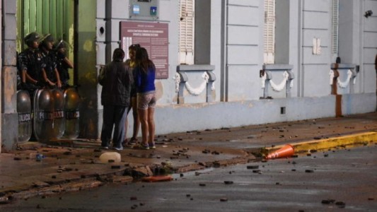 Pergamino: motín dentro de una comisaría dejó siete detenidos muertos