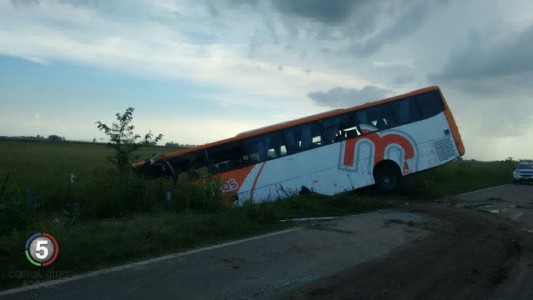 Nuevamente, un incendio en el galpón de Monticas destruyó varias unidades
