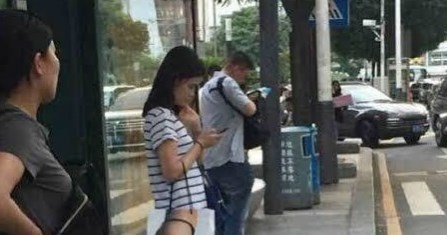 La nueva ilusión óptica viral: ¿está desnuda está mujer?