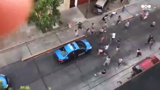 Graves incidentes entre hinchas de All Boys y la Policía