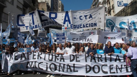 La Justicia ordenó al Gobierno convocar a una paritaria nacional docente