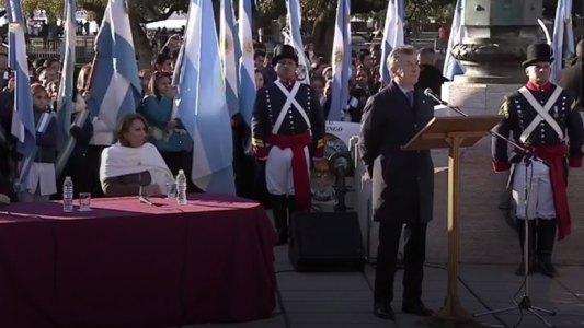 Acto por el Día de la Bandera: "El país ha comenzado a crecer" pero "todavía falta mucho", dijo Macri