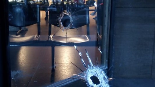 Balearon el frente de los Tribunales provinciales y el Centro de Justicia Penal