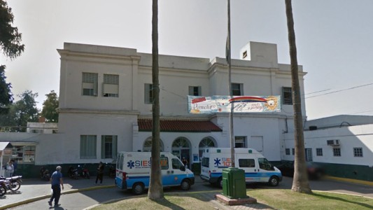 Un joven se encuentra internado en grave estado tras ser apuñalado en Villa Gobernador Gálvez