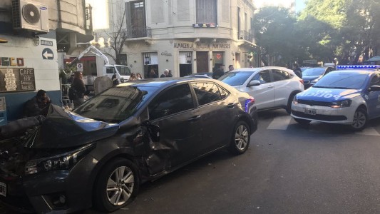 Pellegrini y Cafferata: dos autos chocaron tras una persecución policial