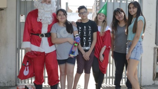 Navidatón: repartieron prótesis 3D a niños y niñas